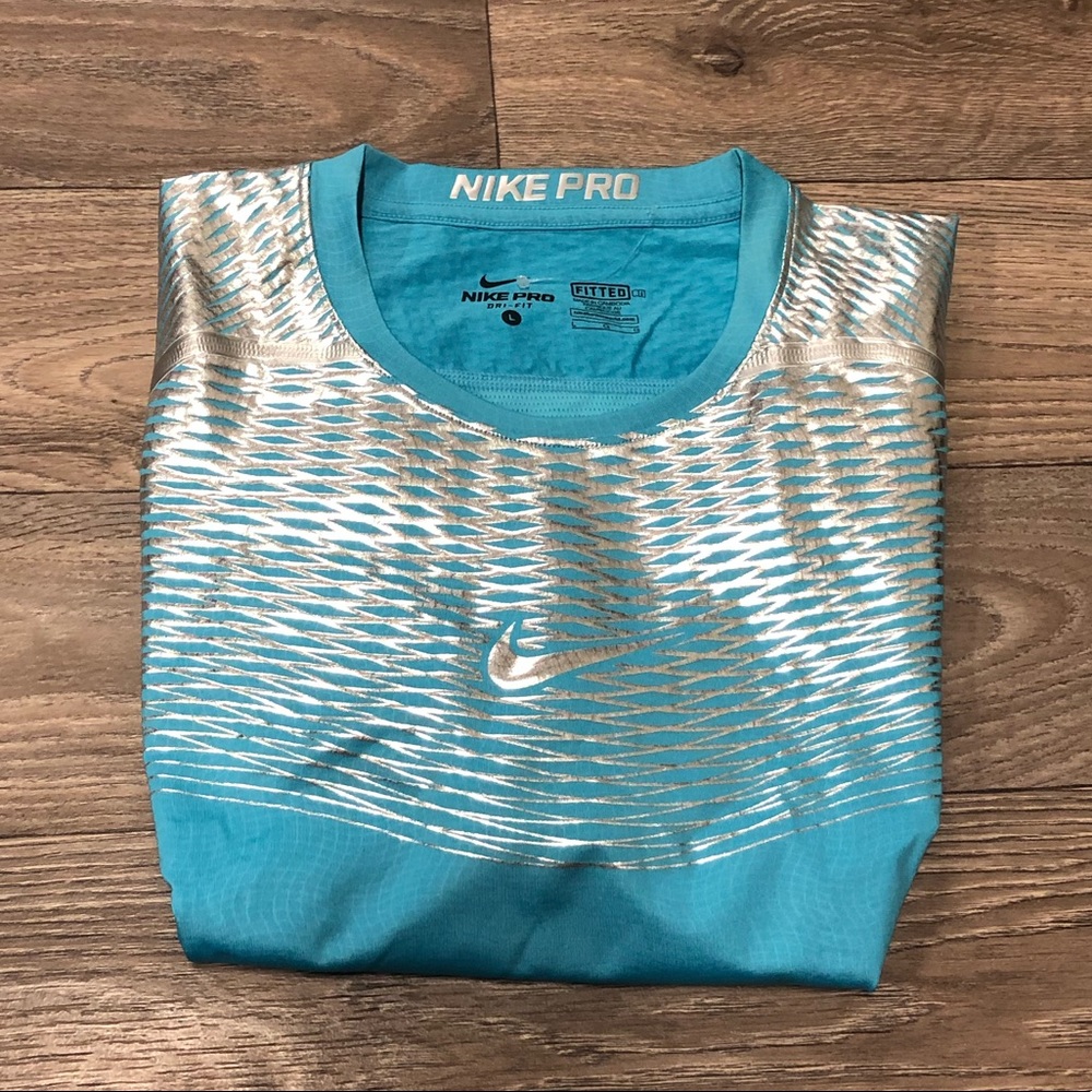NWT NIKE PRO Light Blue Hypercool Series Shirt L